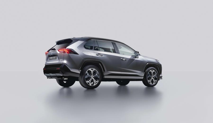  Toyota RAV4 Plug-in Hybrid 2020 года  (WW) (фото 7 из 18)